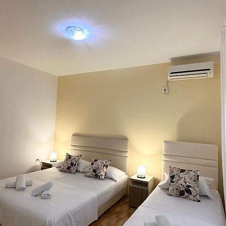 Apartmens Xhenis Lux Ulcinj Exterior photo