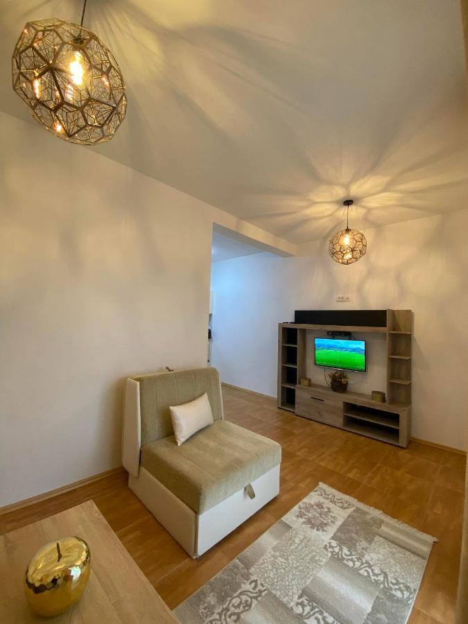 Apartmens Xhenis Lux Ulcinj Exterior photo