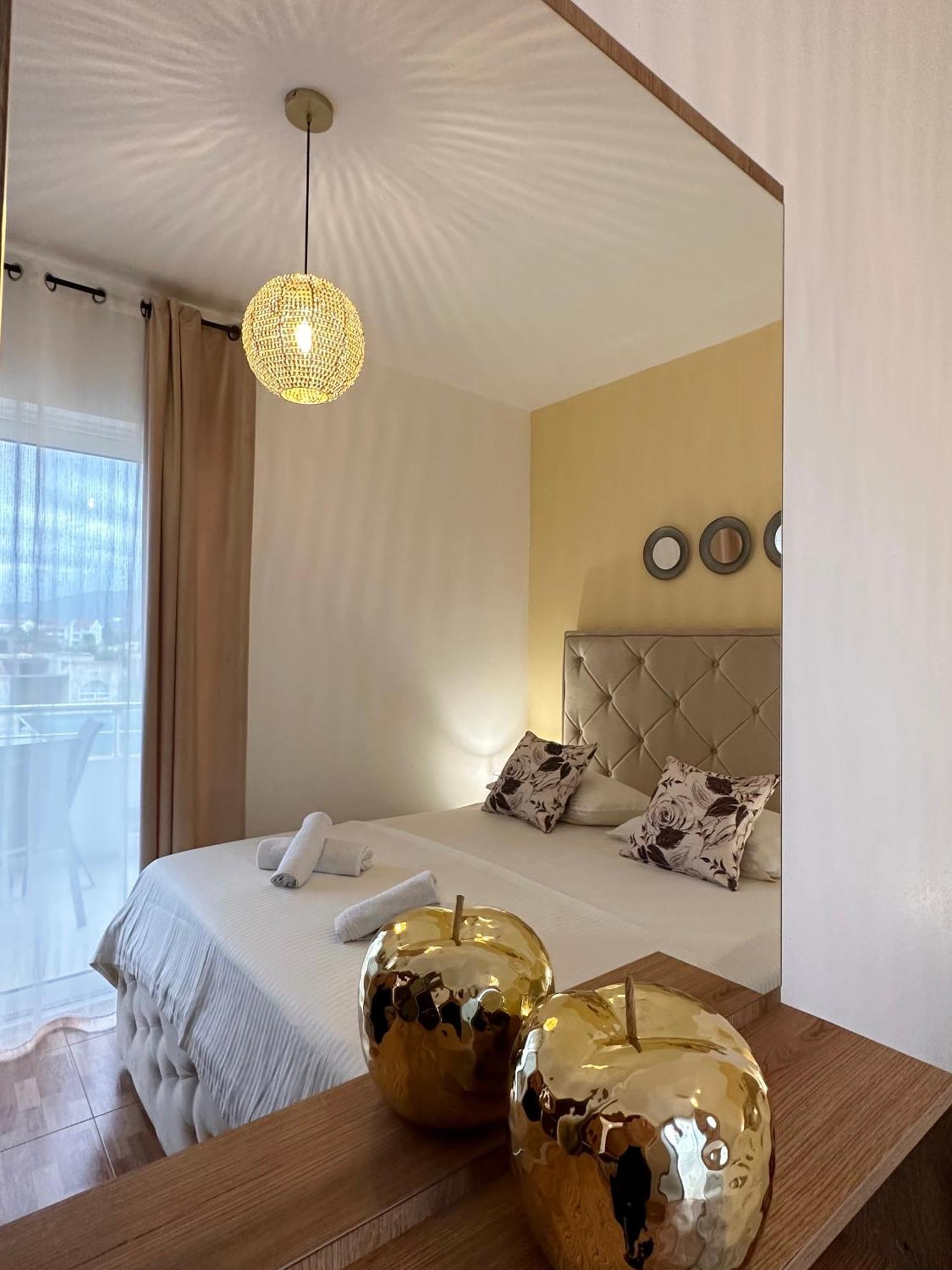 Apartmens Xhenis Lux Ulcinj Exterior photo