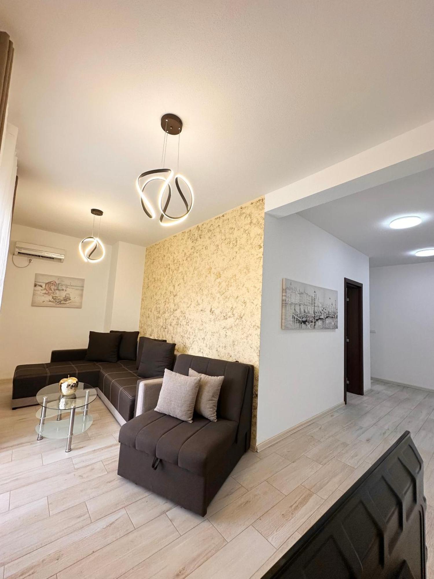 Apartmens Xhenis Lux Ulcinj Exterior photo