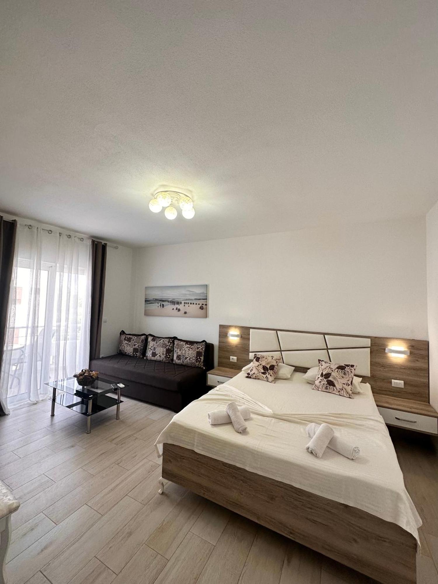 Apartmens Xhenis Lux Ulcinj Exterior photo