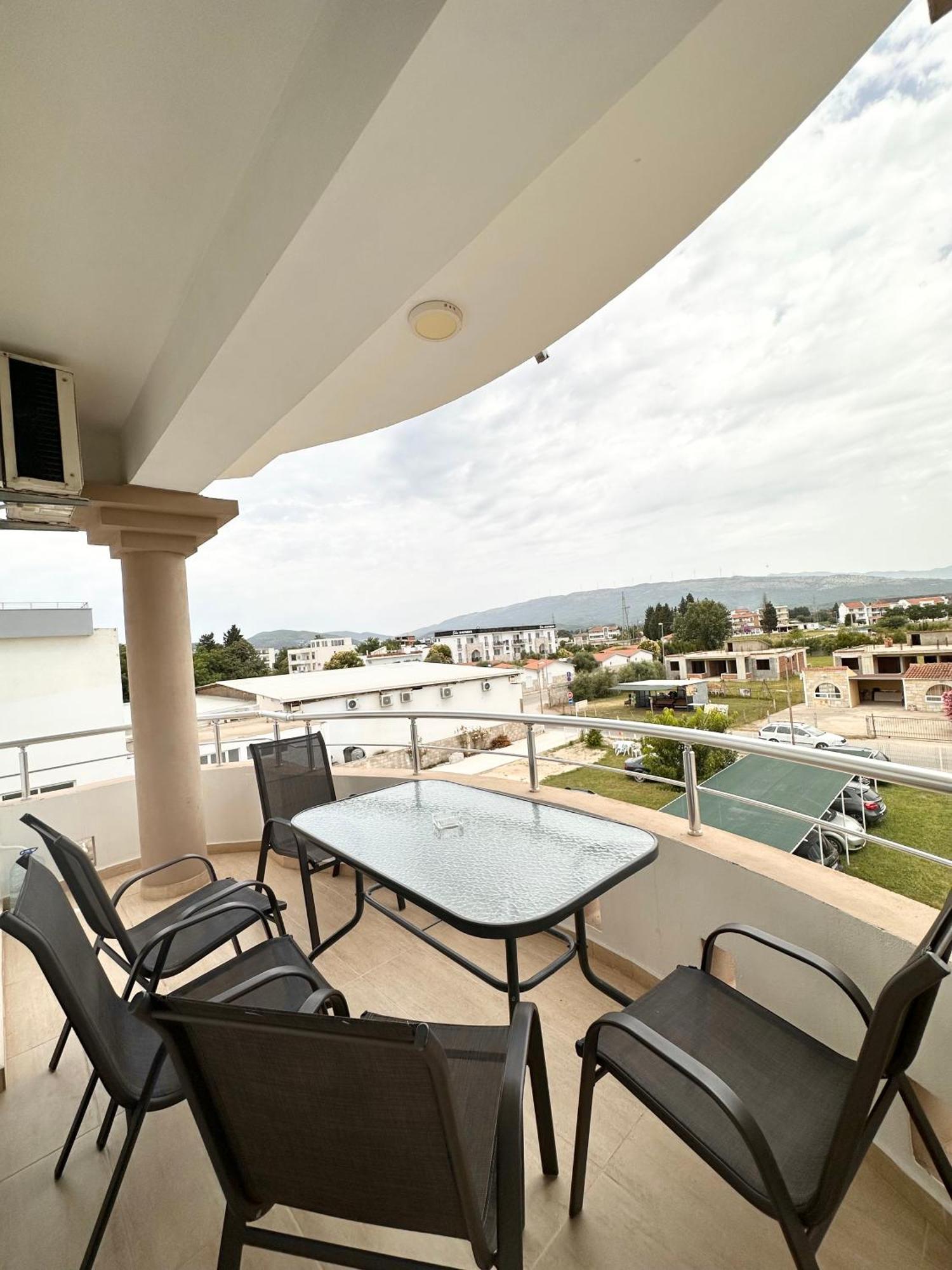 Apartmens Xhenis Lux Ulcinj Exterior photo